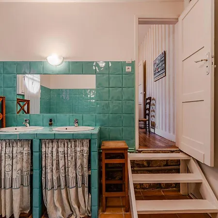 Charmante Maison Gaume, 3 Chambres, *